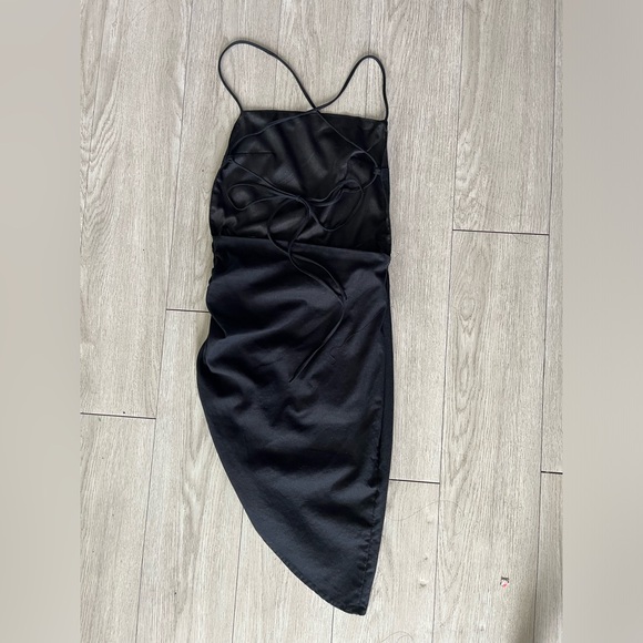 Lioness The Vivien Dress - Picture 5 of 10